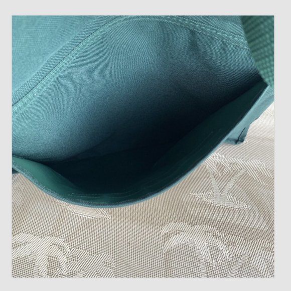 LION BRAND YARNS | LARGE TOTE - Picture 8 of 16